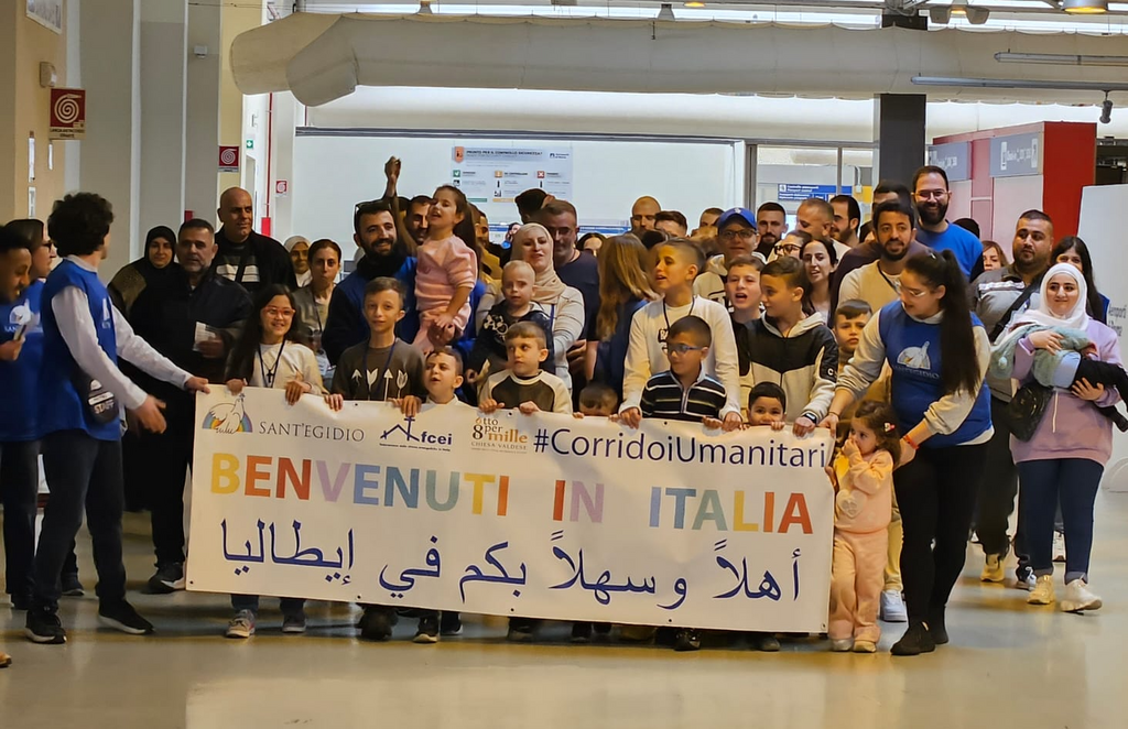 Un corredor de paz trajo a Roma refugiados sirios del Líbano. Más de un tercio son niños: nacidos durante la guerra, acogidos en 10 regiones de Italia, finalmente conocerán la paz.